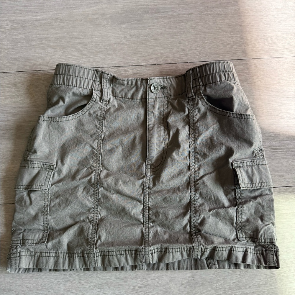 Hollister Olive High-Rise Mini Cargo Skirt